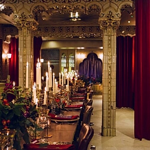 candlelit dining room for an indoor wedding