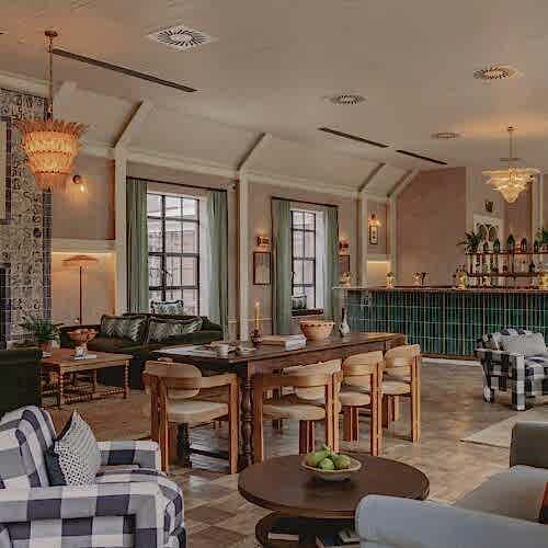 Indoor bar space in a wedding venue