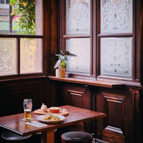 231102 Fitzroy Tavern
Sam Smiths Pub
Credit: Ben Broomfield
Credit Social: @photobenphoto
Copyright: Ben Broomfield Photography
07734 852620
photo@benbroomfield.com
www.benbroomfield.com